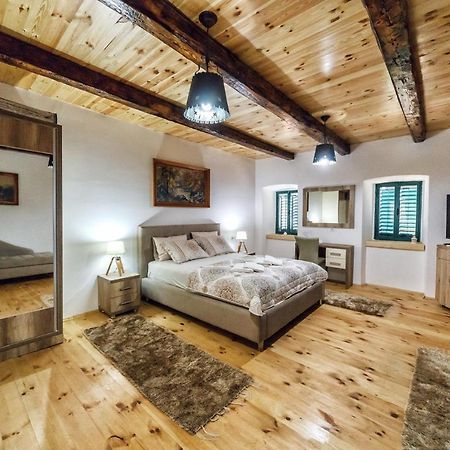 Apartments "Old House Pajovic" Вірпазар Екстер'єр фото